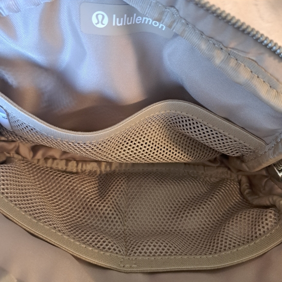 Lululemon Everywhere Belt Bag Sherpa Fleece Natural Ivory Trench Excellent UC! - Picture 15 of 16